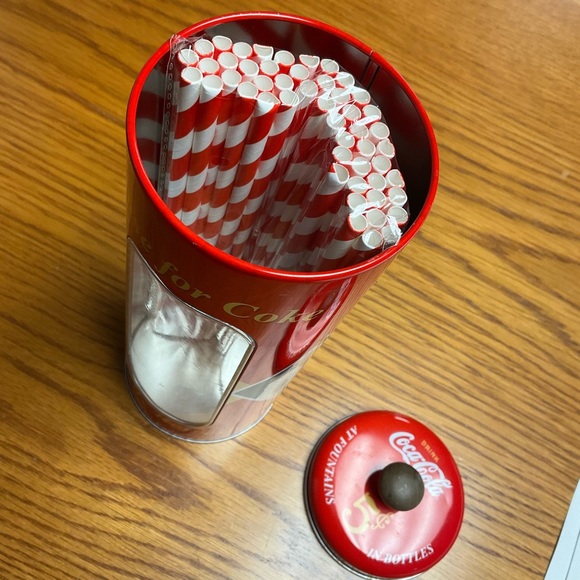Cute Coca Cola straw holder with red & white straws sealed in plastic wrap. - Picture 2 of 3